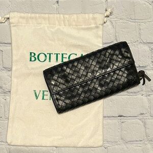 Classic Black Leather Bottega Veneta Long Wallet With Dust Bag